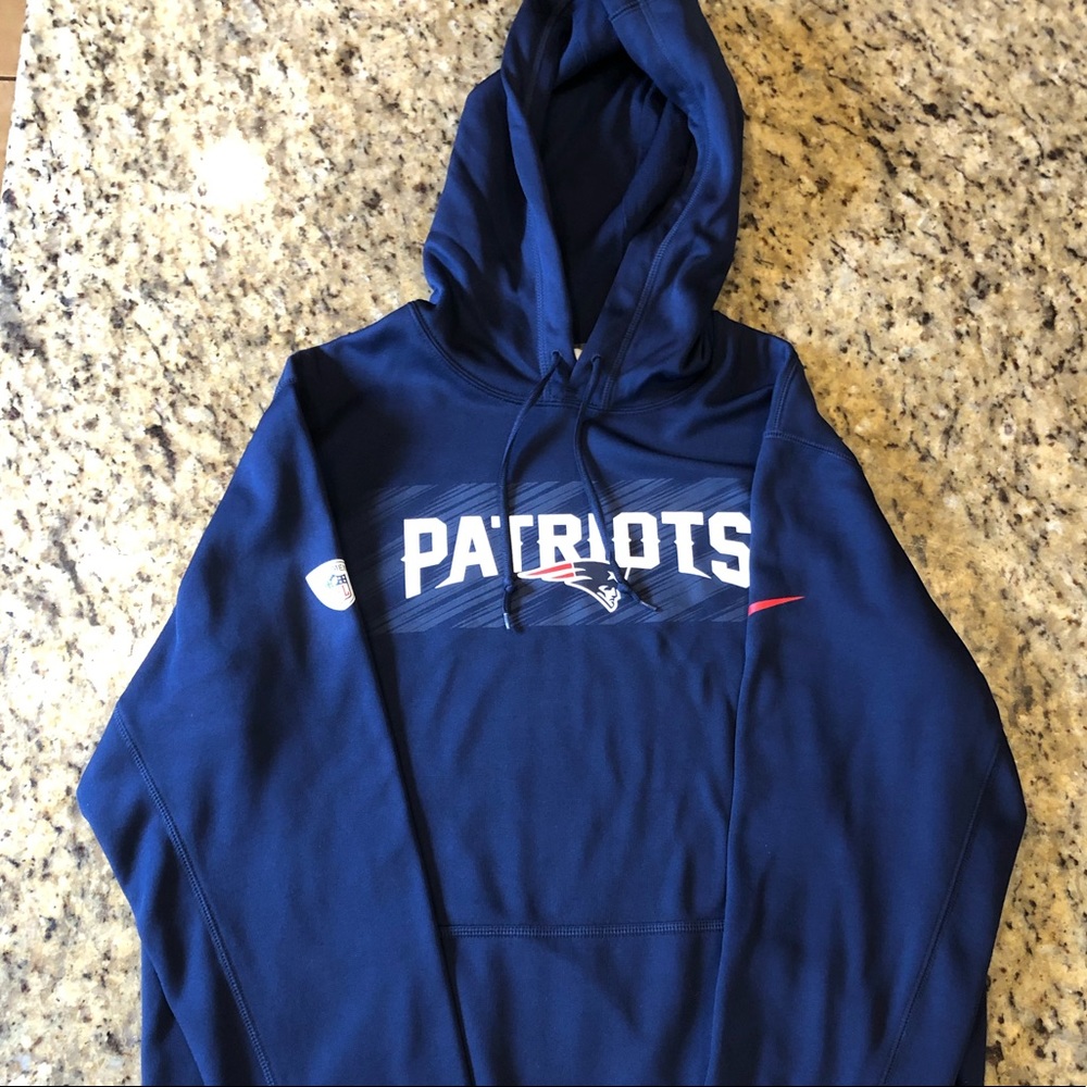 Men's New England Patriots Nike NFL Hoodie, Size Medium